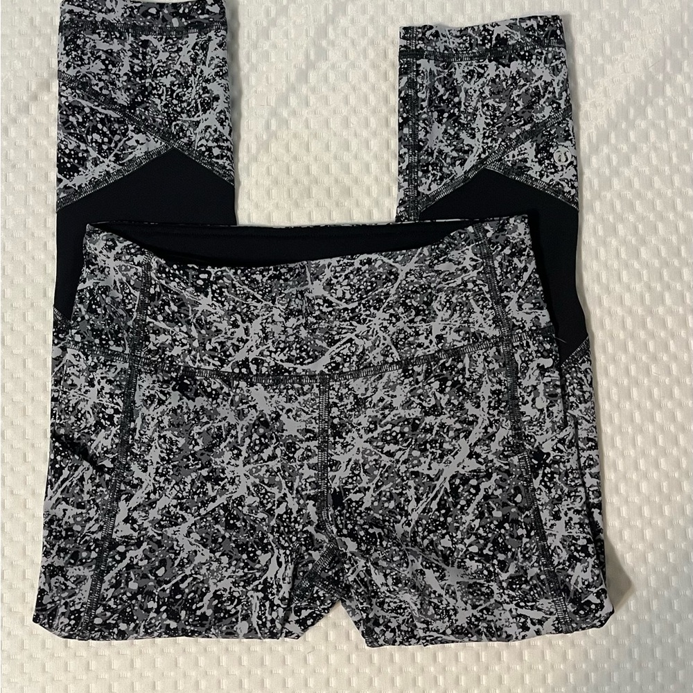Lululemon capri leggings size 4